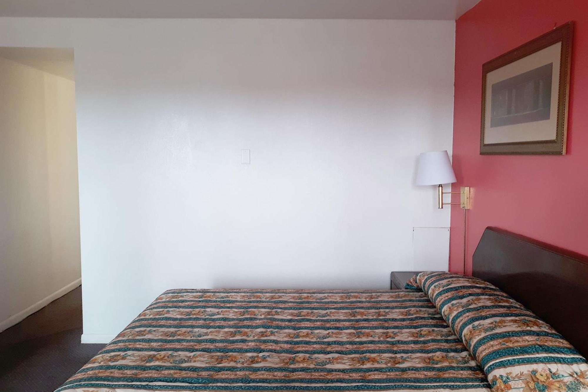 Oyo Hotel Kings At Clovis Esterno foto